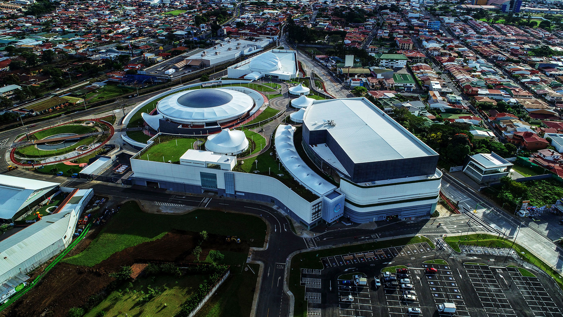 Oxígeno, un proyecto de usos mixtos inaugurado el año pasado en Heredia, a unas millas al norte de la ciudad capitalina de Sa