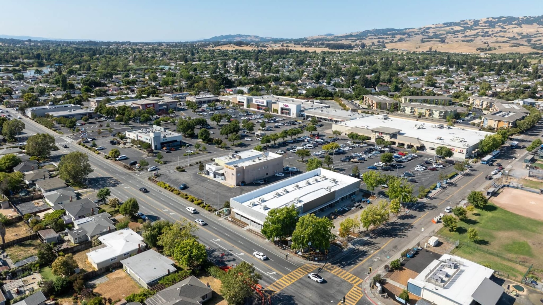 Brixton Capital’s new joint venture bought the 215,506-square-foot Washington Square in Petaluma, California, from Paragon Co