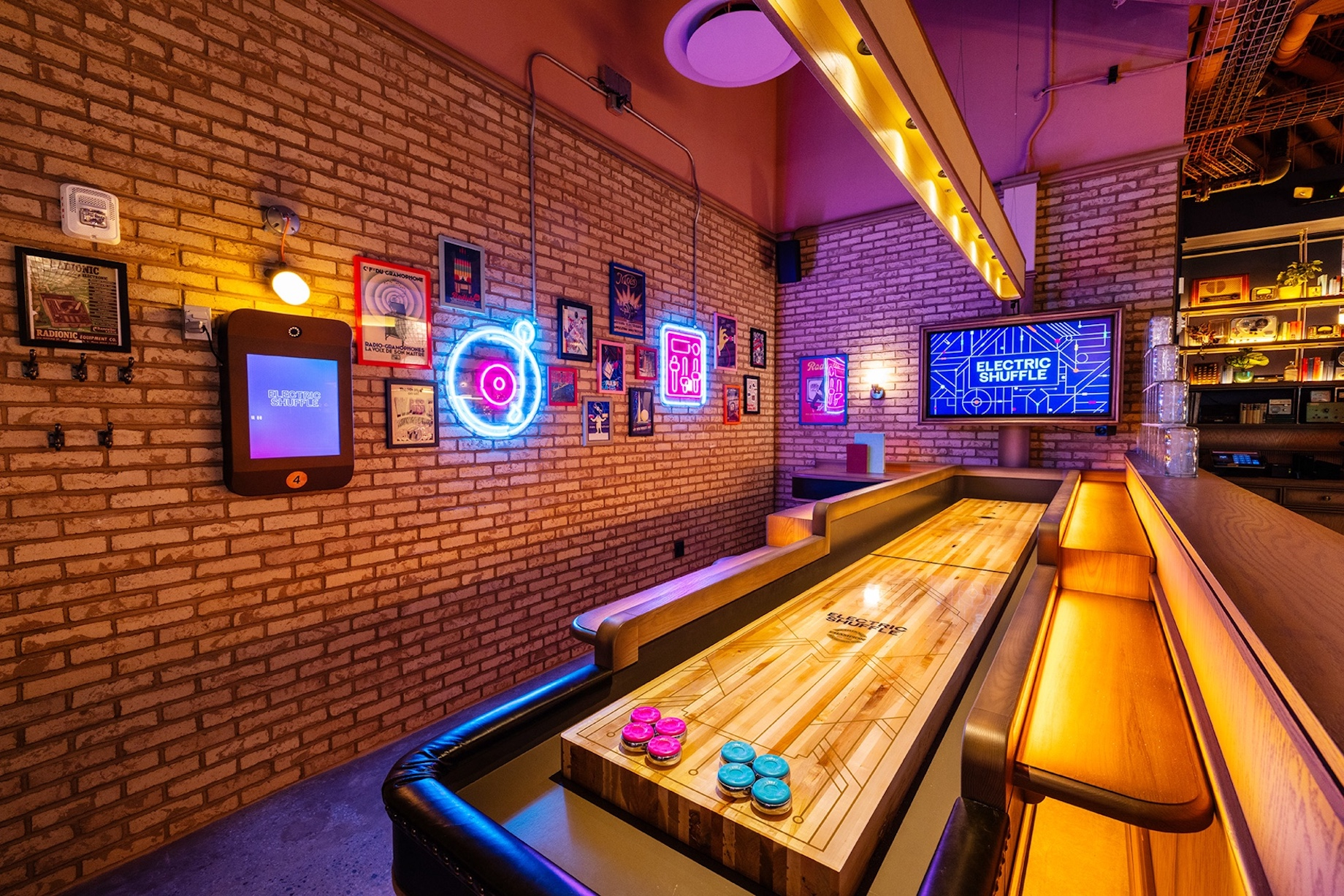 Electric Shuffle’s combination of a vintage vibe and modern technology are on display in its Manhattan location.